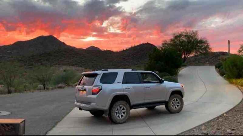 3046 West Salvia Drive - Photo 5 of 46