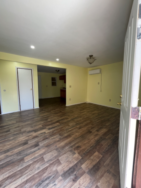 836 Leona Avenue - Photo 5 of 18