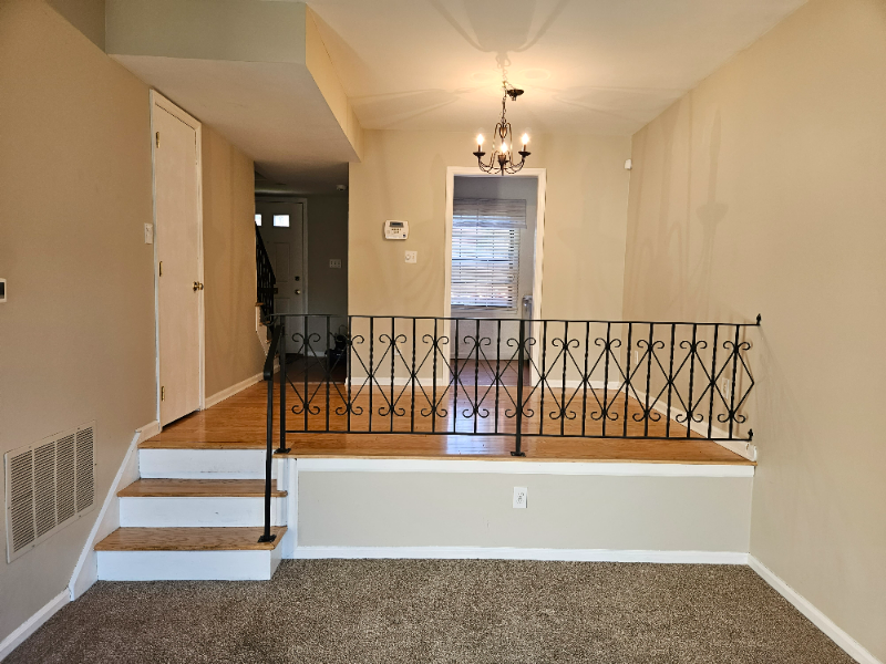 1238 Pennsbury Blvd - Photo 4 of 13