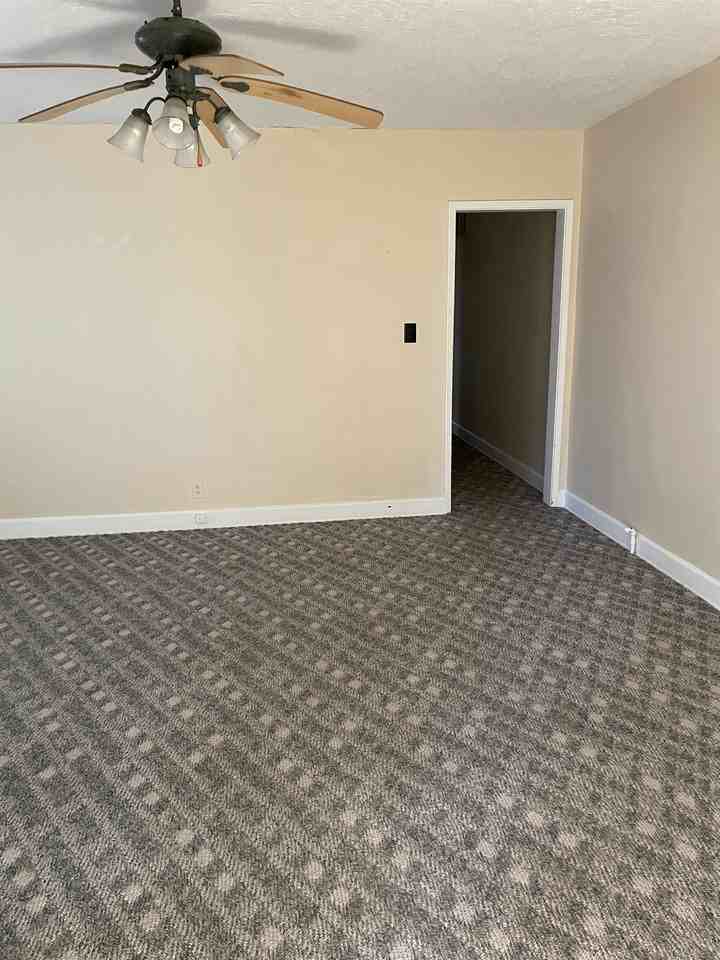 1205 12th St #3 - Photo 3 of 8