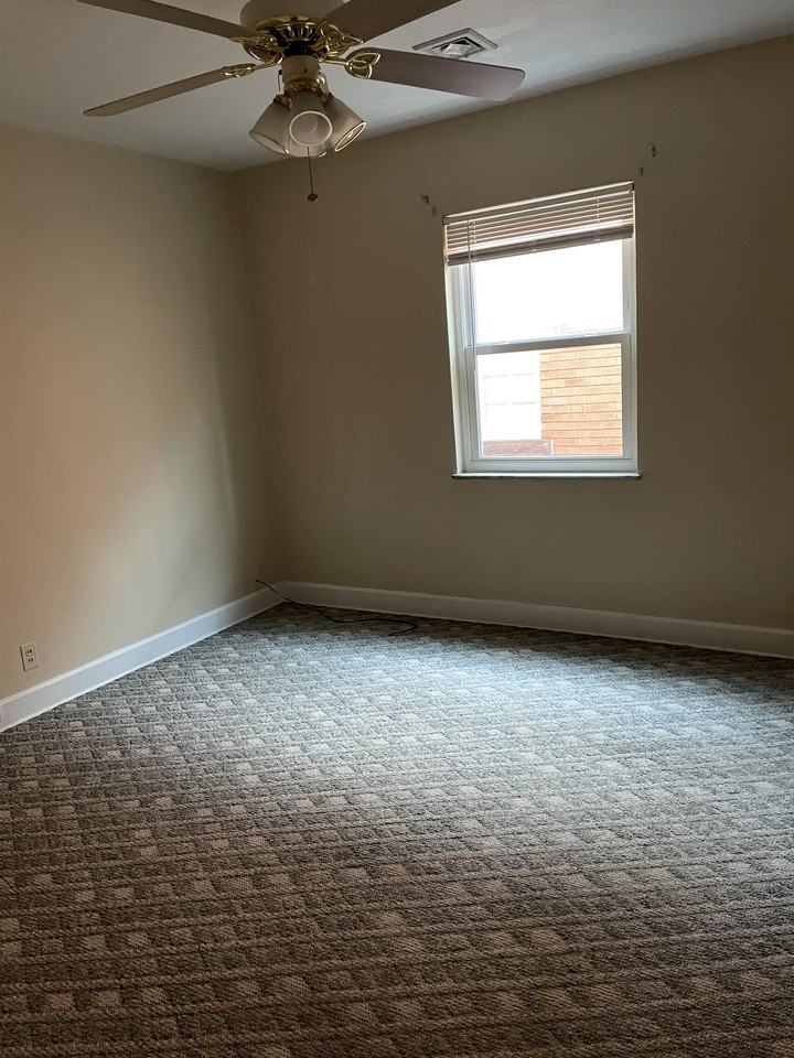 1205 12th St #3 - Photo 5 of 8