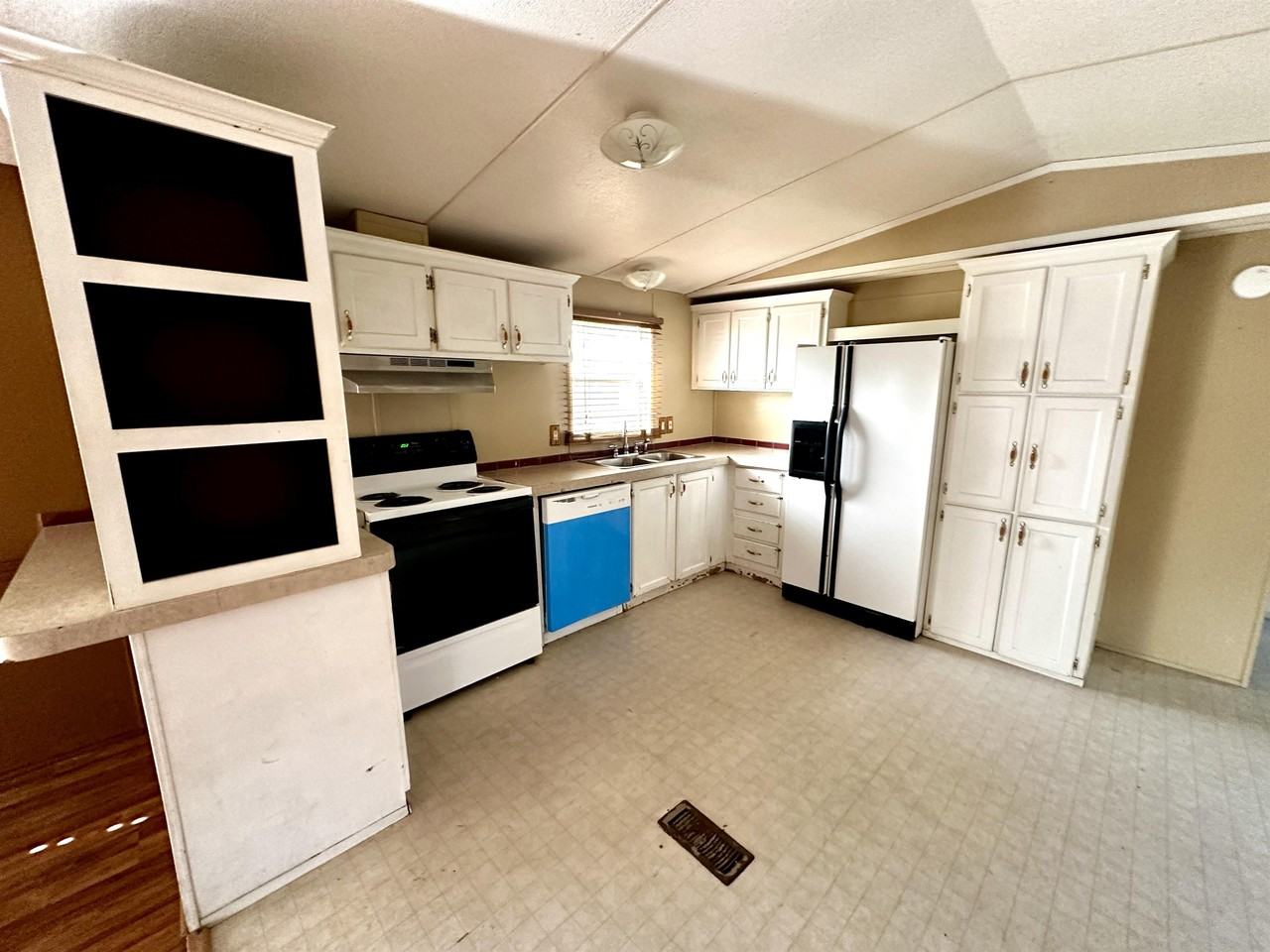 2413 Salmon St #1 - Photo 2 of 17