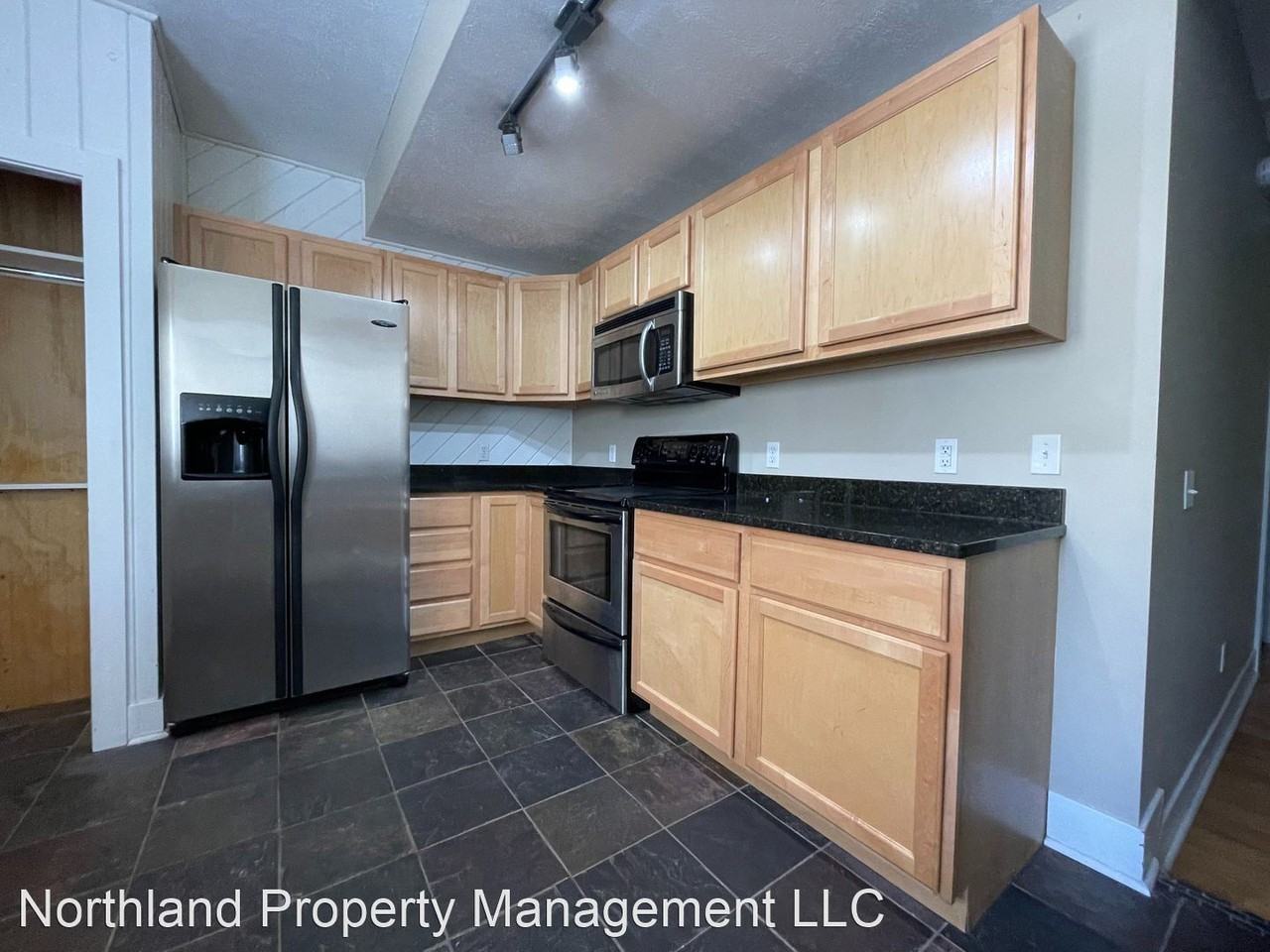 933 East Front Street - Photo 2 of 23
