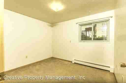 1305 8th St NW - Photo 3 of 5