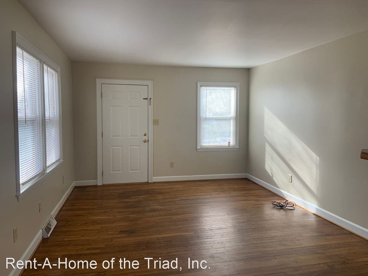 3204 Euclid St - Photo 2 of 8