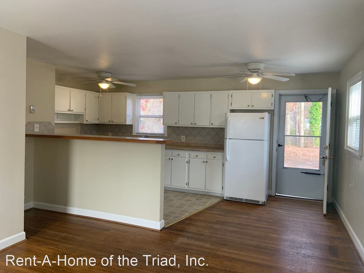 3204 Euclid St - Photo 3 of 8