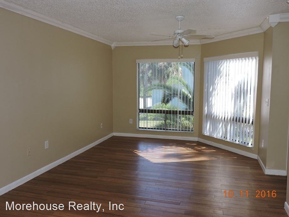 4310 Aqua Vista Dr - Photo 2 of 8