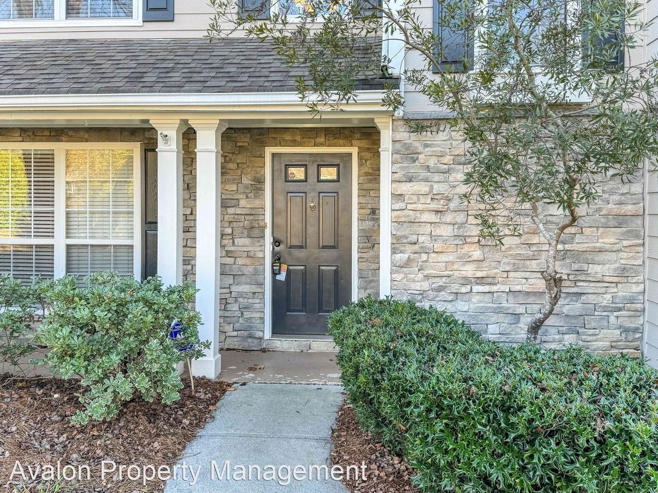 3035 Langley Close Nw - Photo 2 of 50