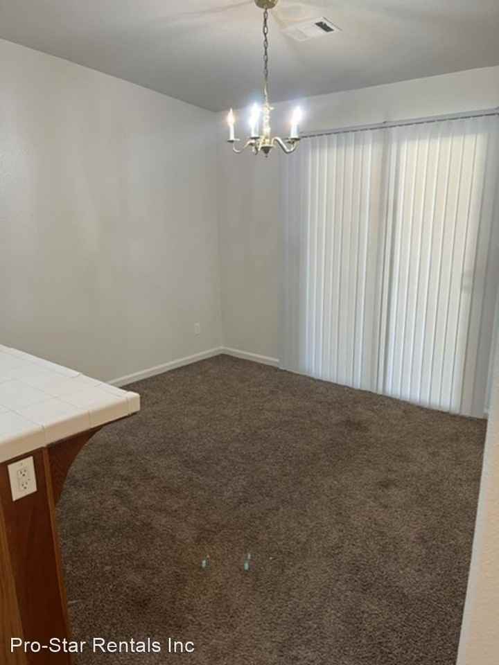 3290 W Terry Ave - Photo 3 of 11