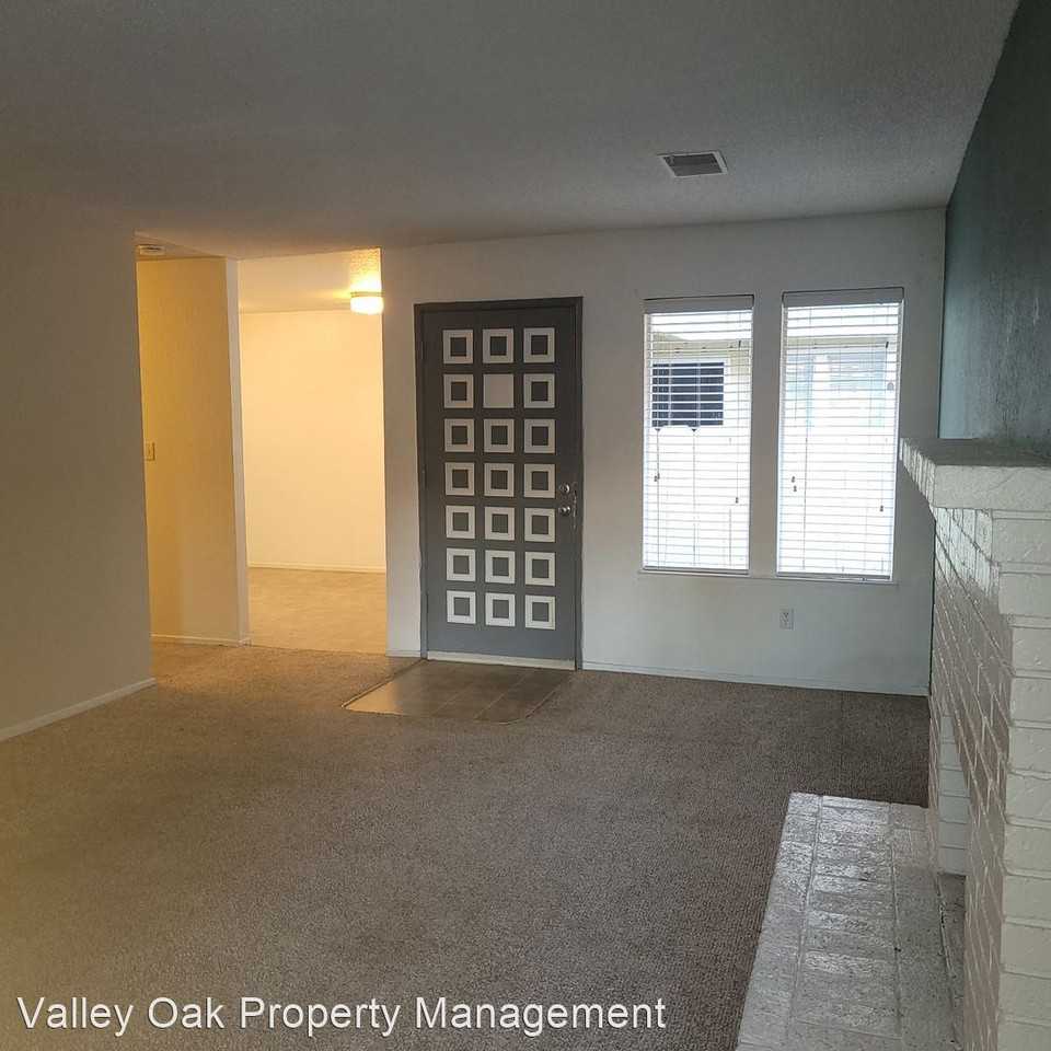 2 Bedroom 2 Bath Apartment - 3841 Pan Am #4 - Photo 3 of 8