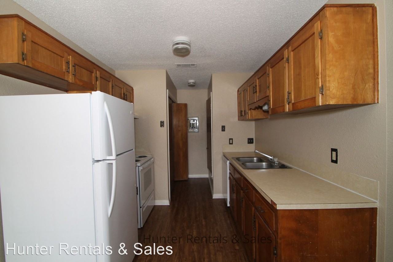 504 Angus Cir - Photo 2 of 16