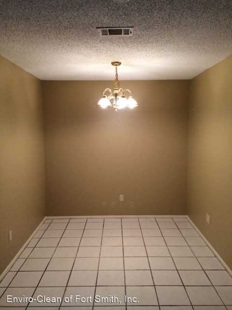 8605 - 8607 Southridge Drive - Photo 3 of 9