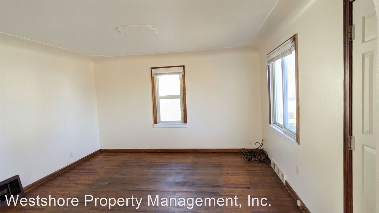 2257 Crowley St - Photo 3 of 14