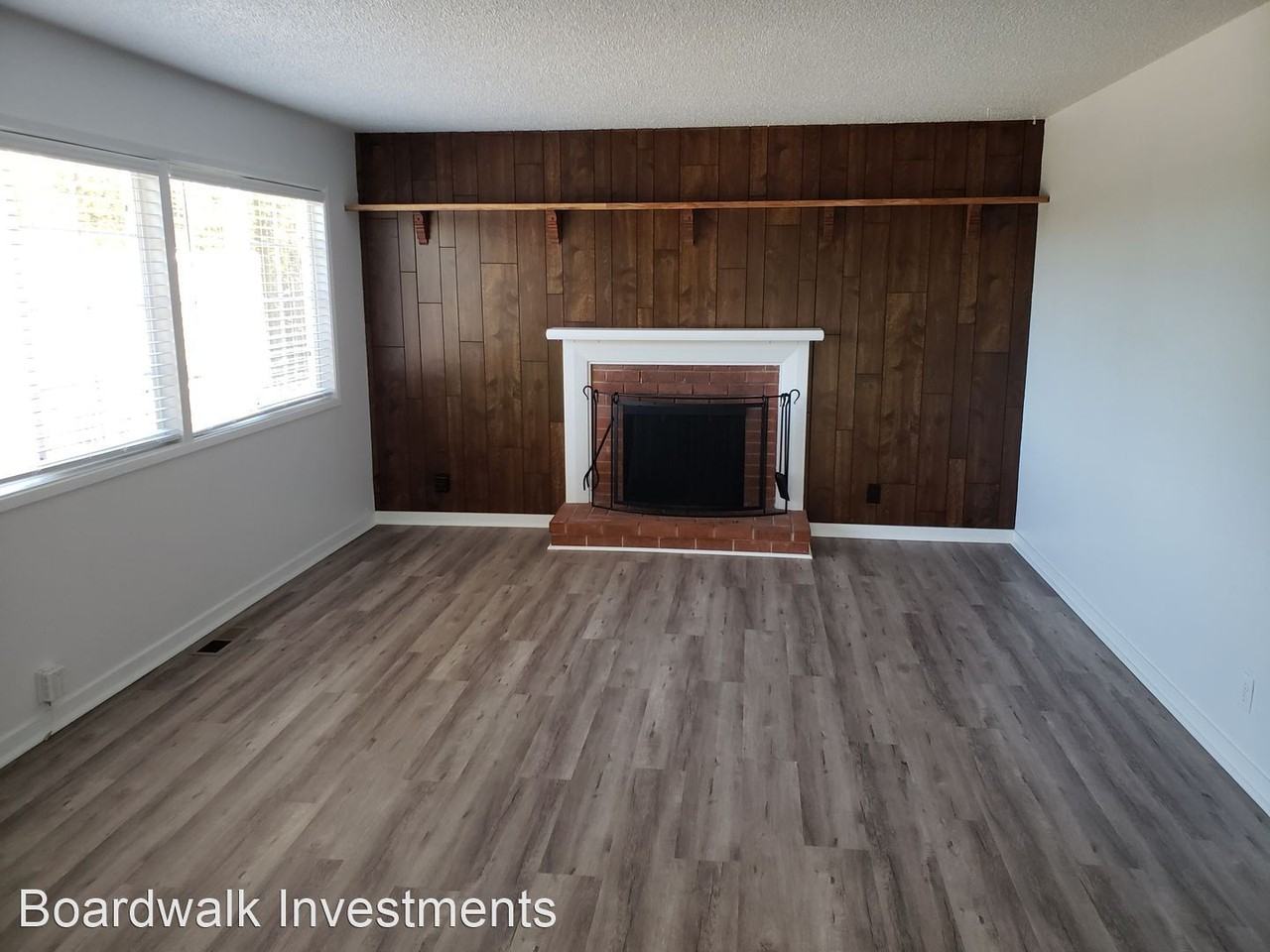 150 Elmwood Ct - Photo 3 of 24