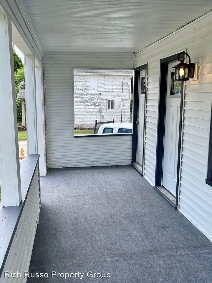 411-413 S Glenwood Avenue - Photo 3 of 12