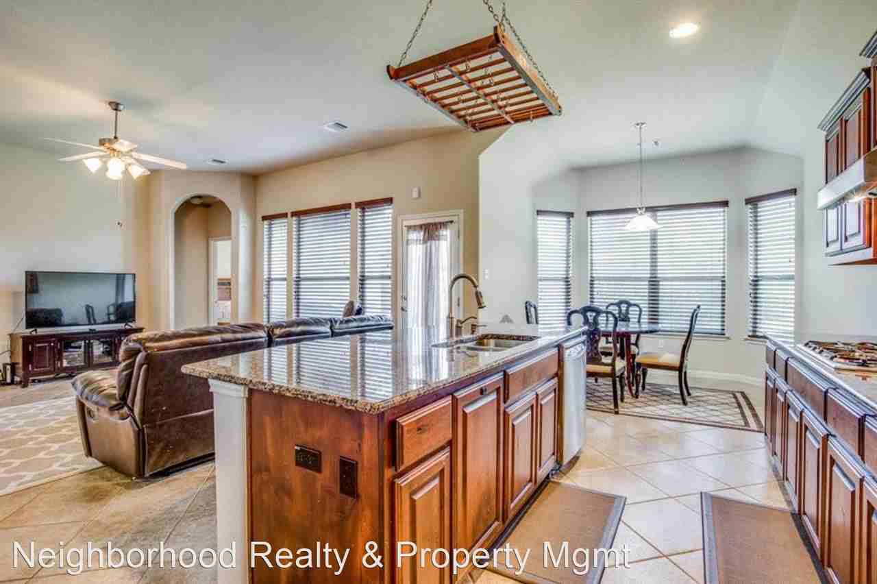 116 Latitude Ln - Photo 3 of 12