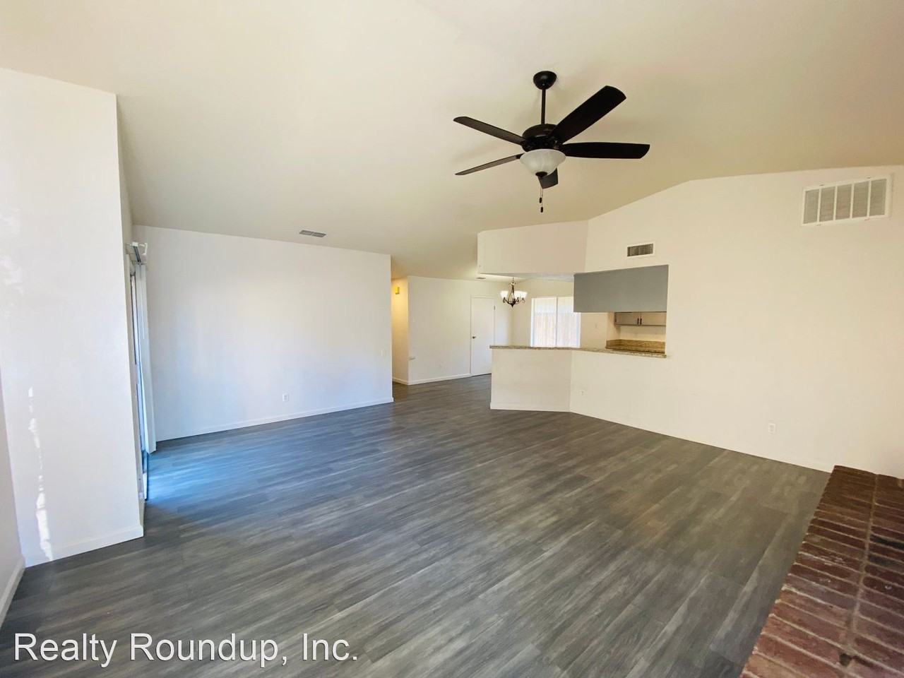 1310 Rice Ln - Photo 3 of 23