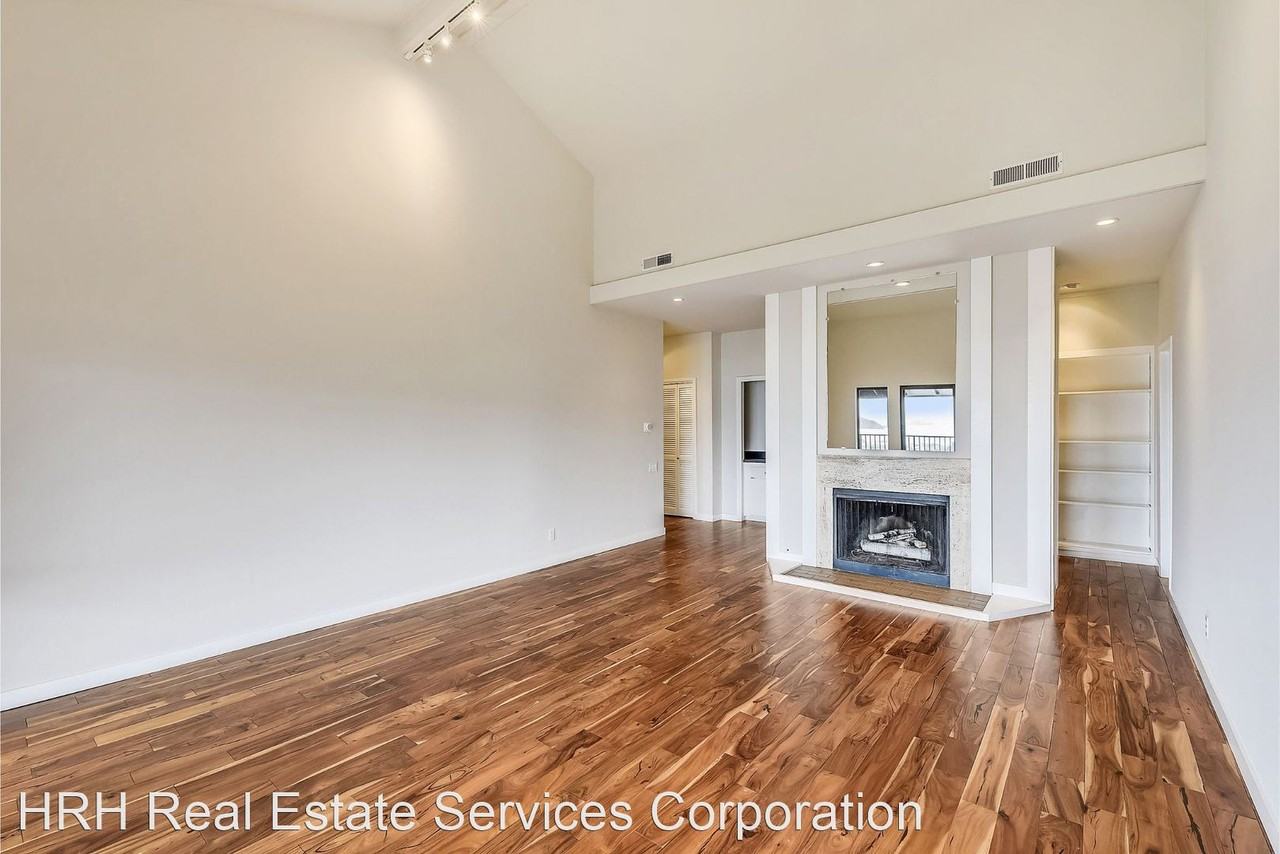 20 Harbor Oak Drive - Photo 2 of 35