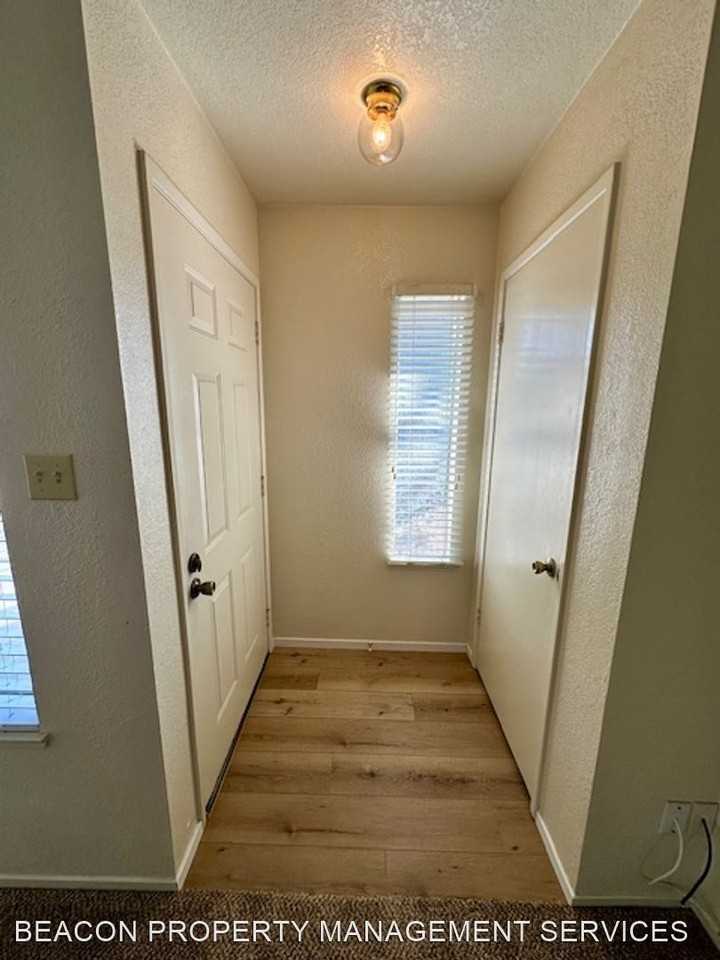 BURGUNDY LANE - Photo 2 of 21