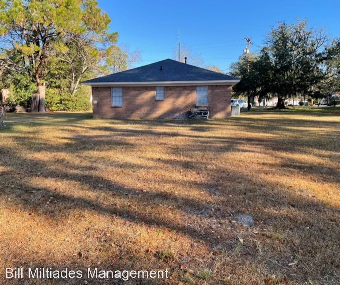 1801 Vassar St - Photo 2 of 12