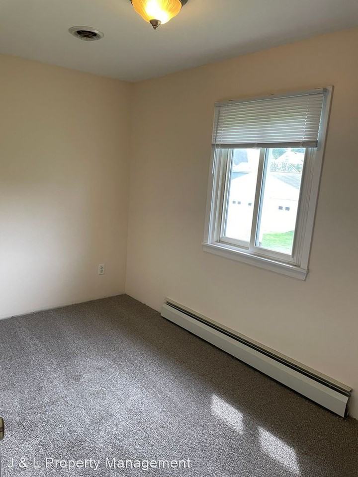 511 15th Ave Ne - Photo 2 of 18