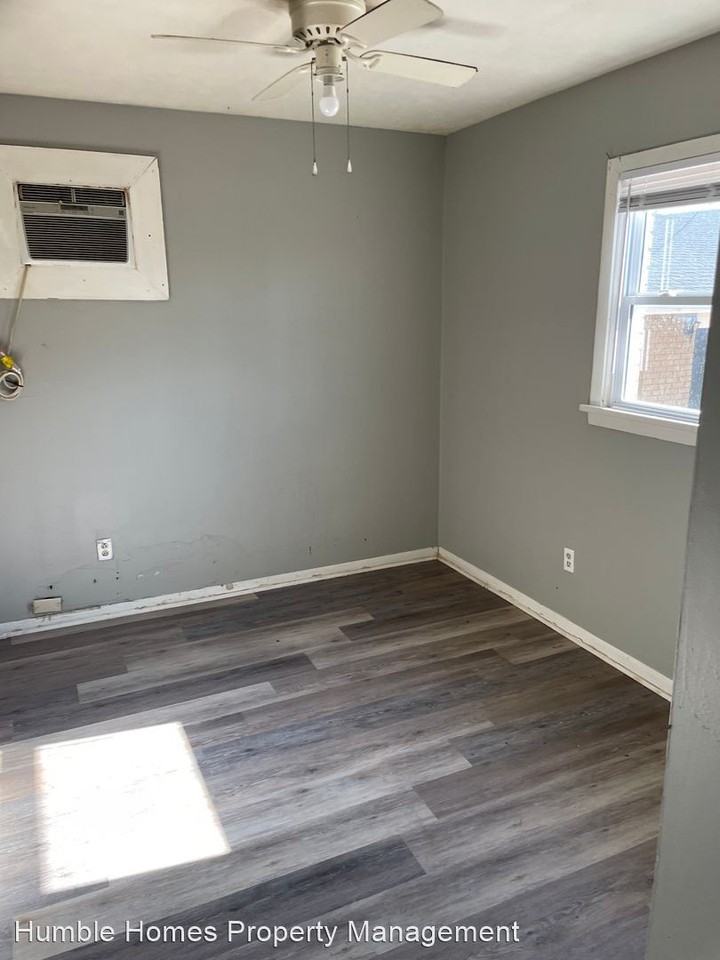 Campus Edge Apartments - Photo 2 of 5