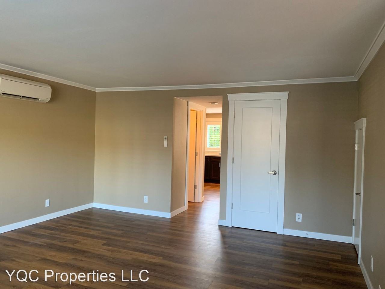 517 W 30th St - Photo 3 of 42