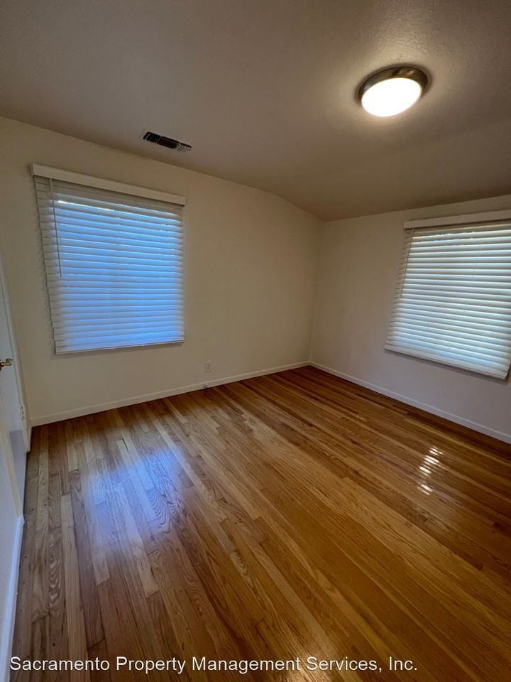5309 Camellia Ave - Photo 3 of 24
