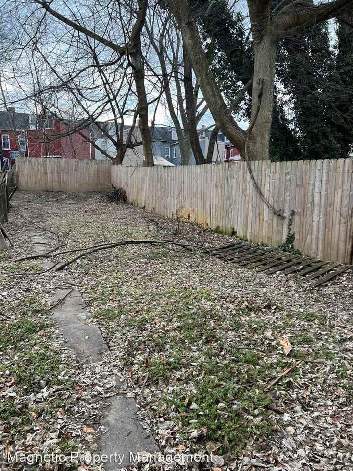 111 Howard Ave - Photo 2 of 17