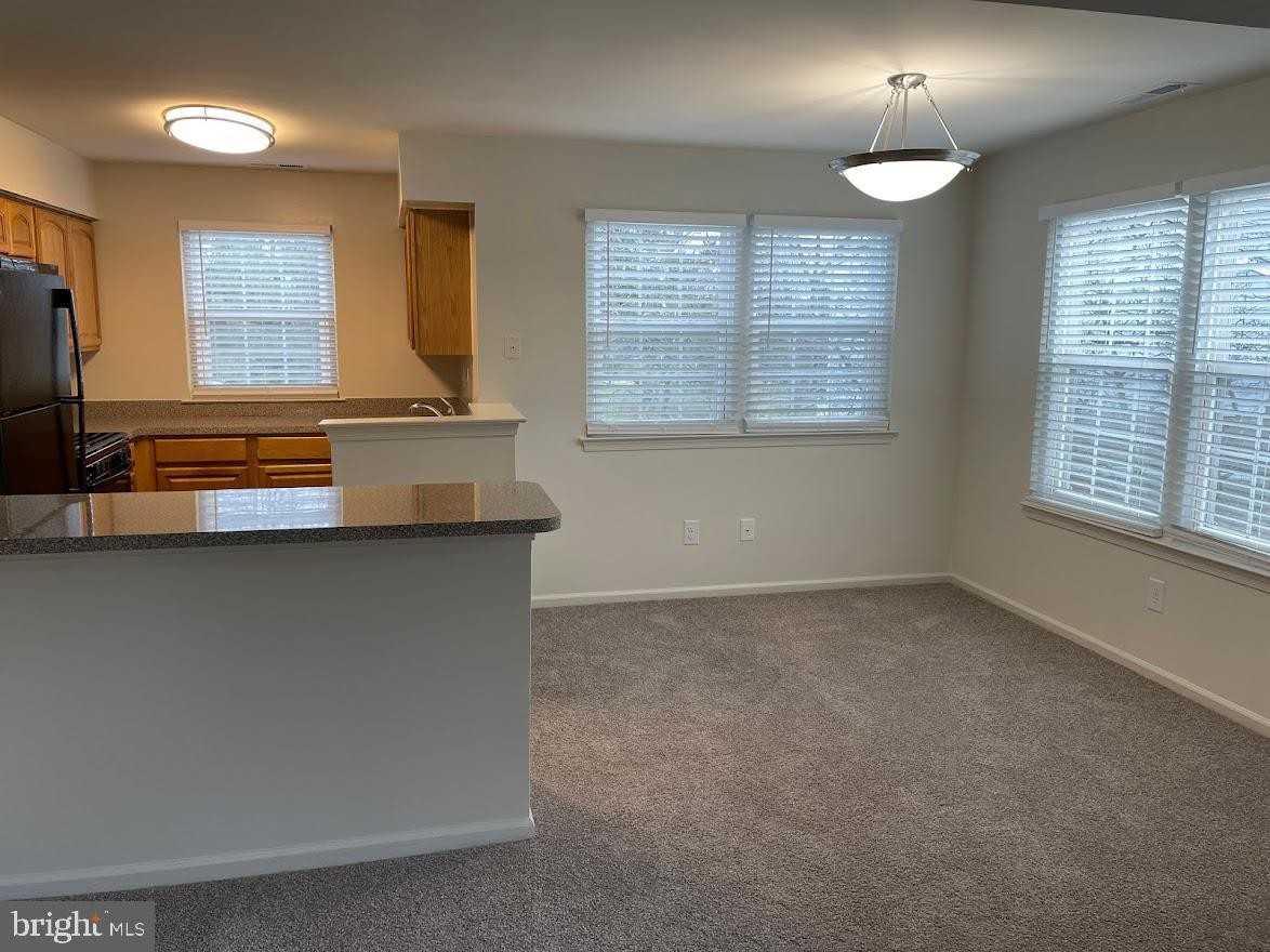 604-B Rose Hollow Dr - Photo 3 of 11