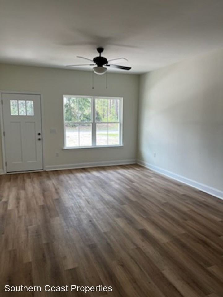 Brand New 3 Bedroom, 2 Bathroom Duplex in Walthourville! - Photo 3 of 7