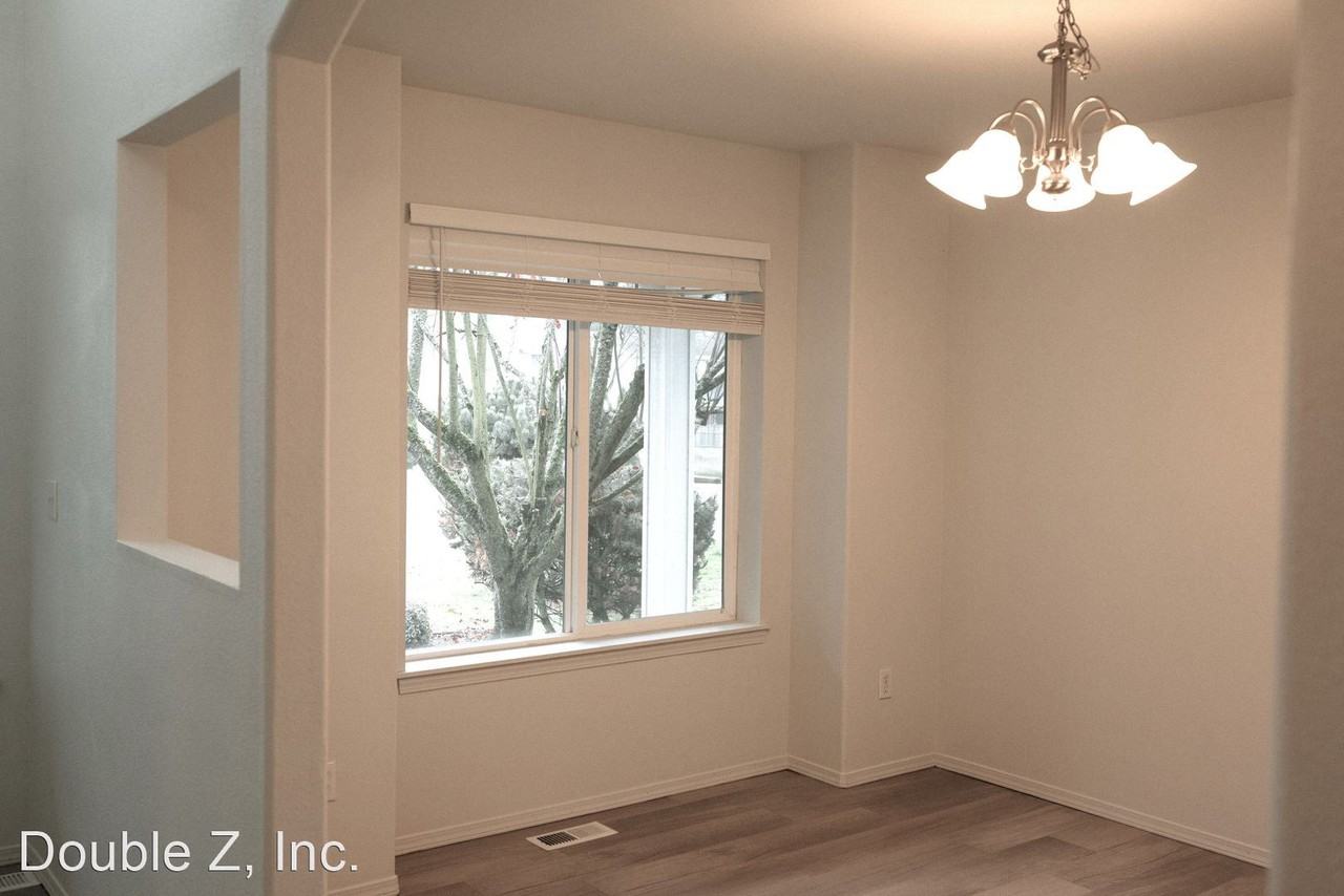 3907 183rd Street Ct E - Photo 3 of 13