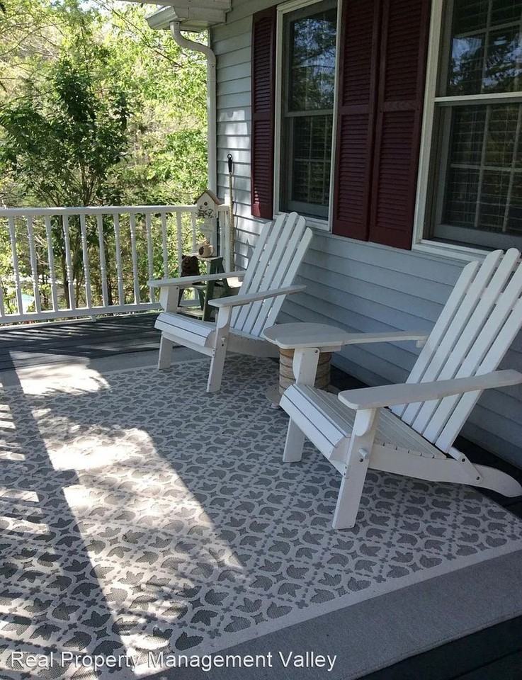 61 Mannon Dr - Photo 3 of 8