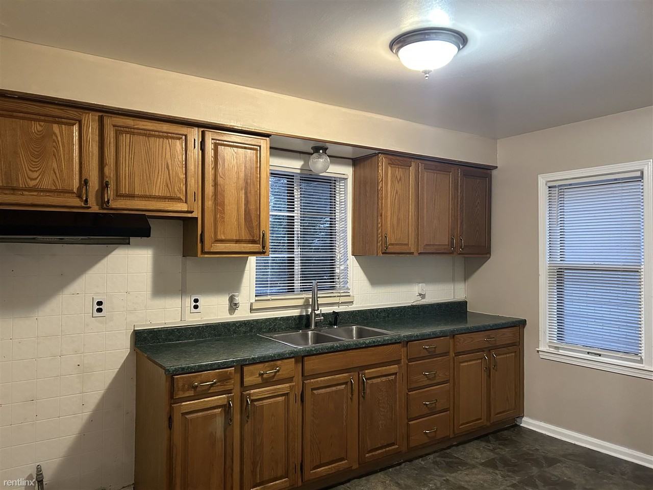 9372 Salem - Photo 3 of 10