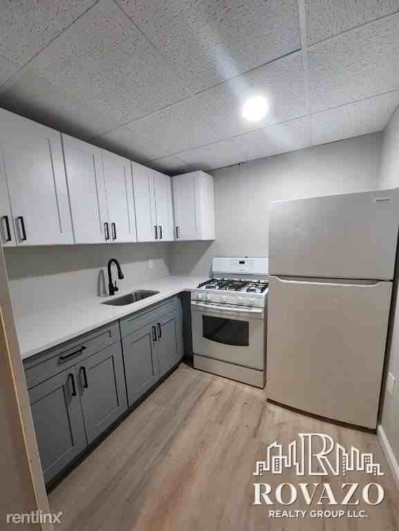 485 Lakeside Ave - Photo 2 of 6