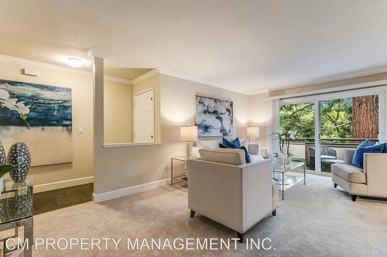 553 W Latimer Ave - Photo 3 of 16