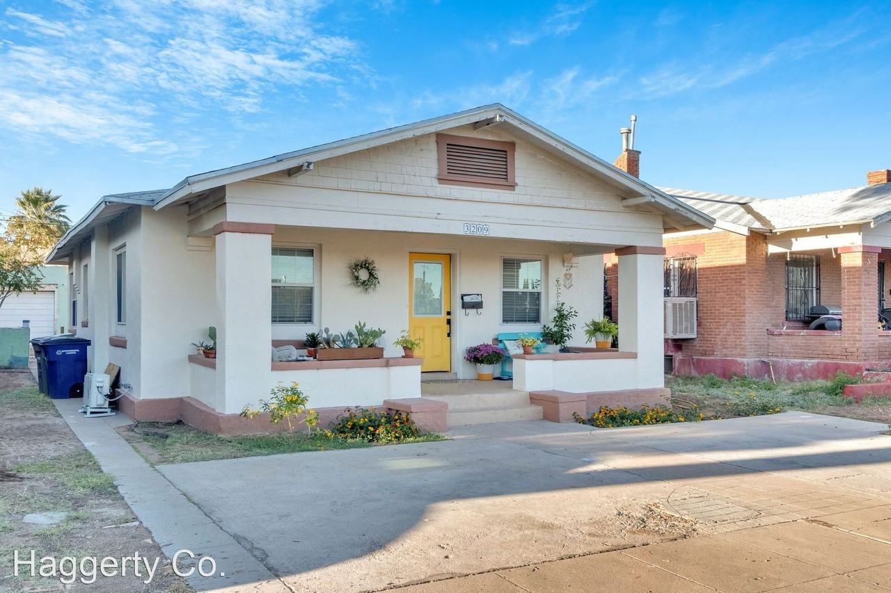 3209 Douglas Ave - Photo 2 of 37