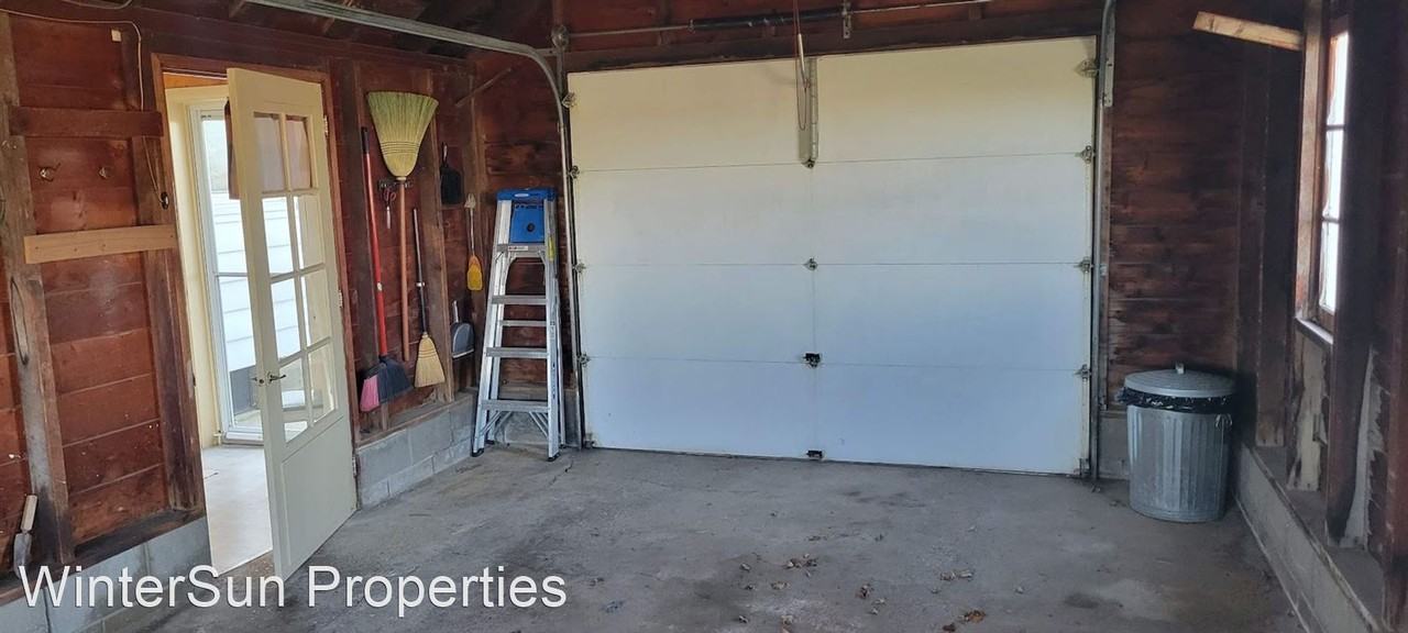 4075 50th St - Photo 2 of 9