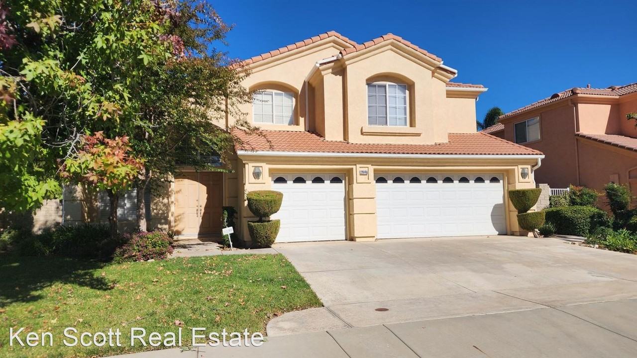 29148 Maplewood Pl - Photo 2 of 15