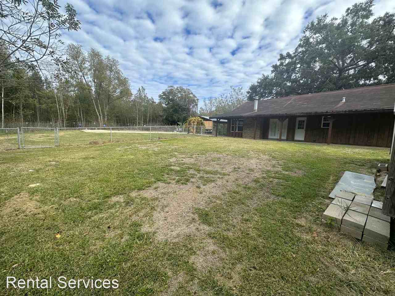 275 Cardinal Dr - Photo 2 of 21