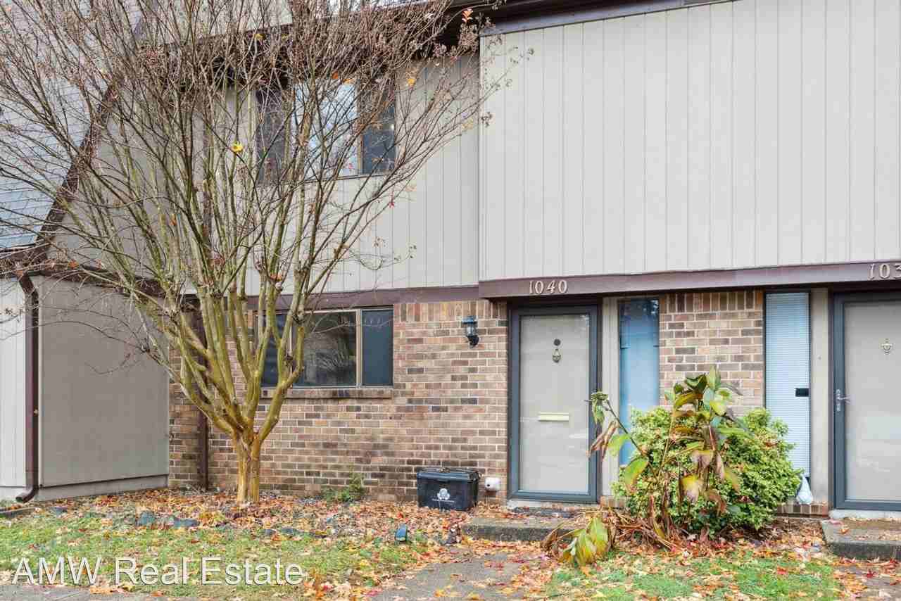 1040 Willow Green Dr - Photo 2 of 27