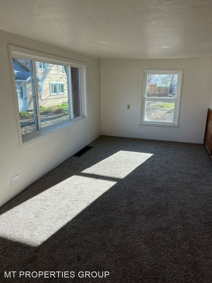 2105 River Rd - Photo 2 of 4