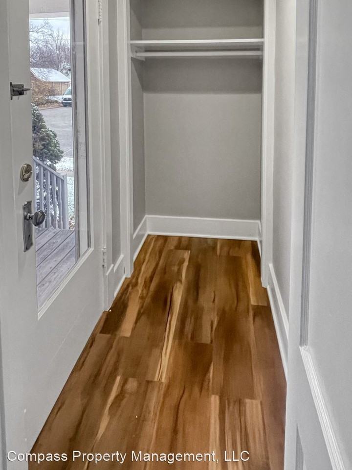 2501 Forest Grove Ave SW - Photo 2 of 10