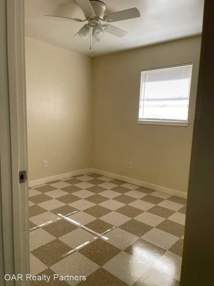 1205 - 1209 Mulcahy St - Photo 2 of 3