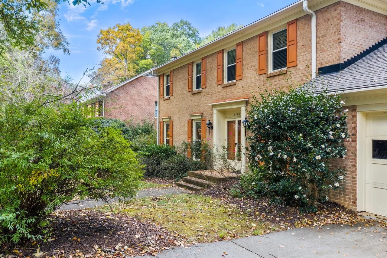 6801 Pleasant Dr - Photo 3 of 48