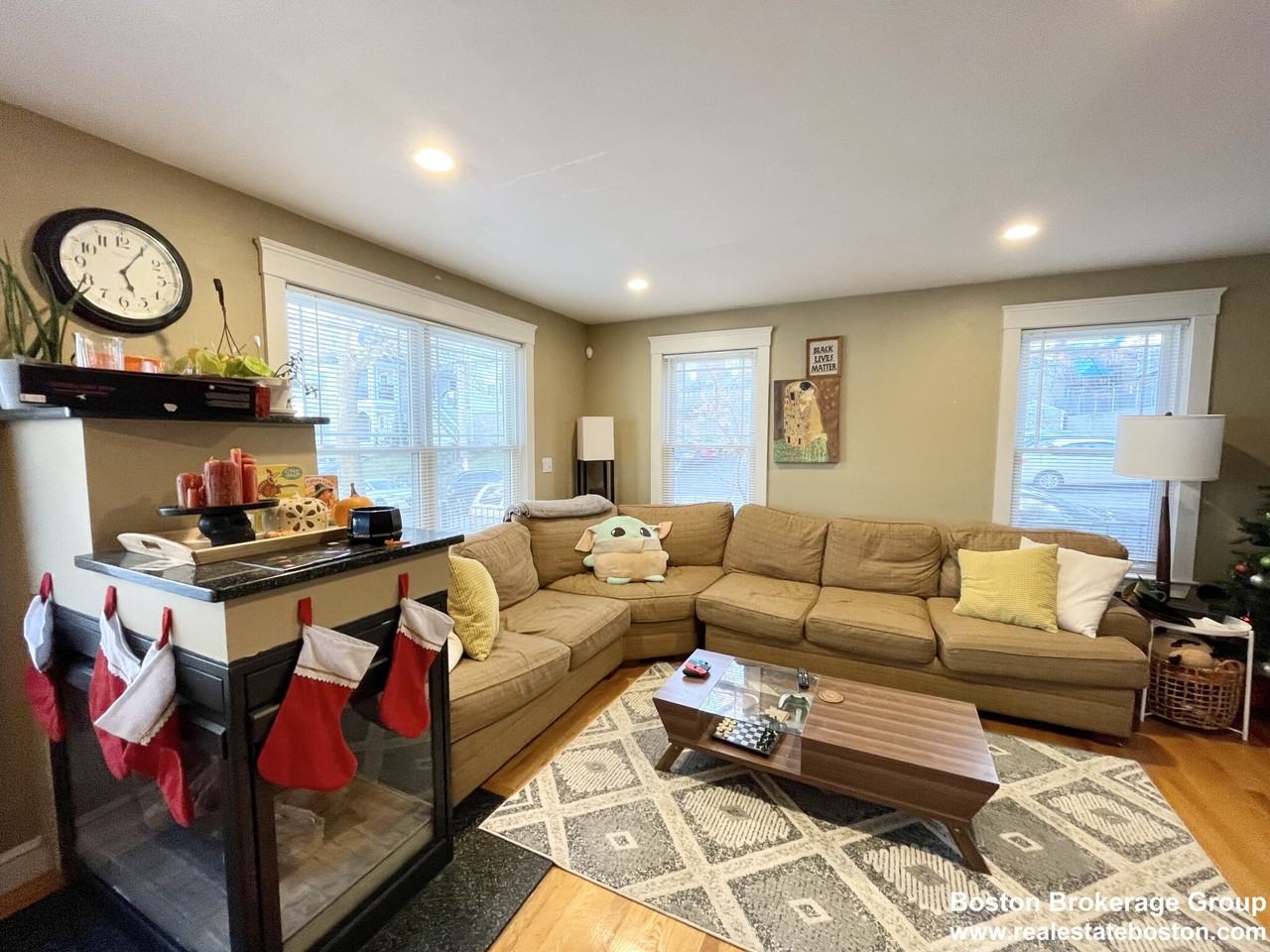 23 Iroquois St - Photo 3 of 16