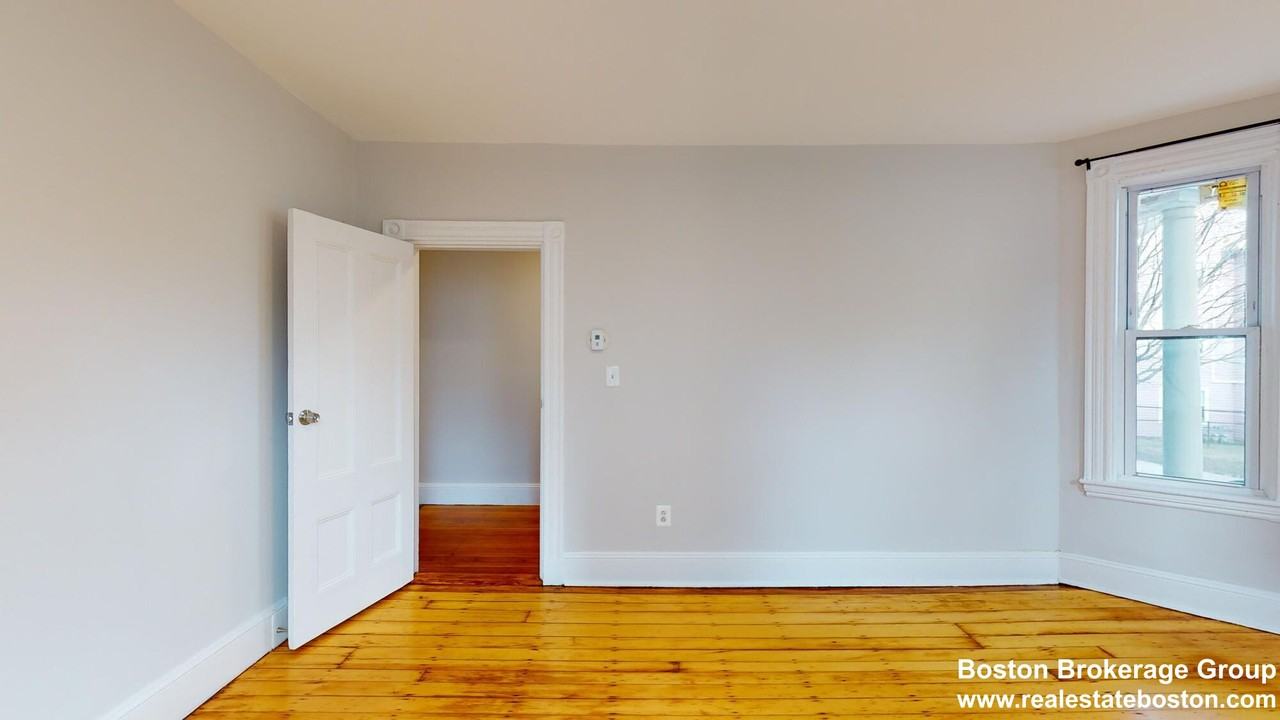 9 Mount Pleasant Ave #1 - Photo 4 of 20