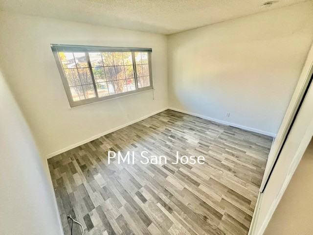 1423 Fontainbleu Ave - Photo 2 of 13