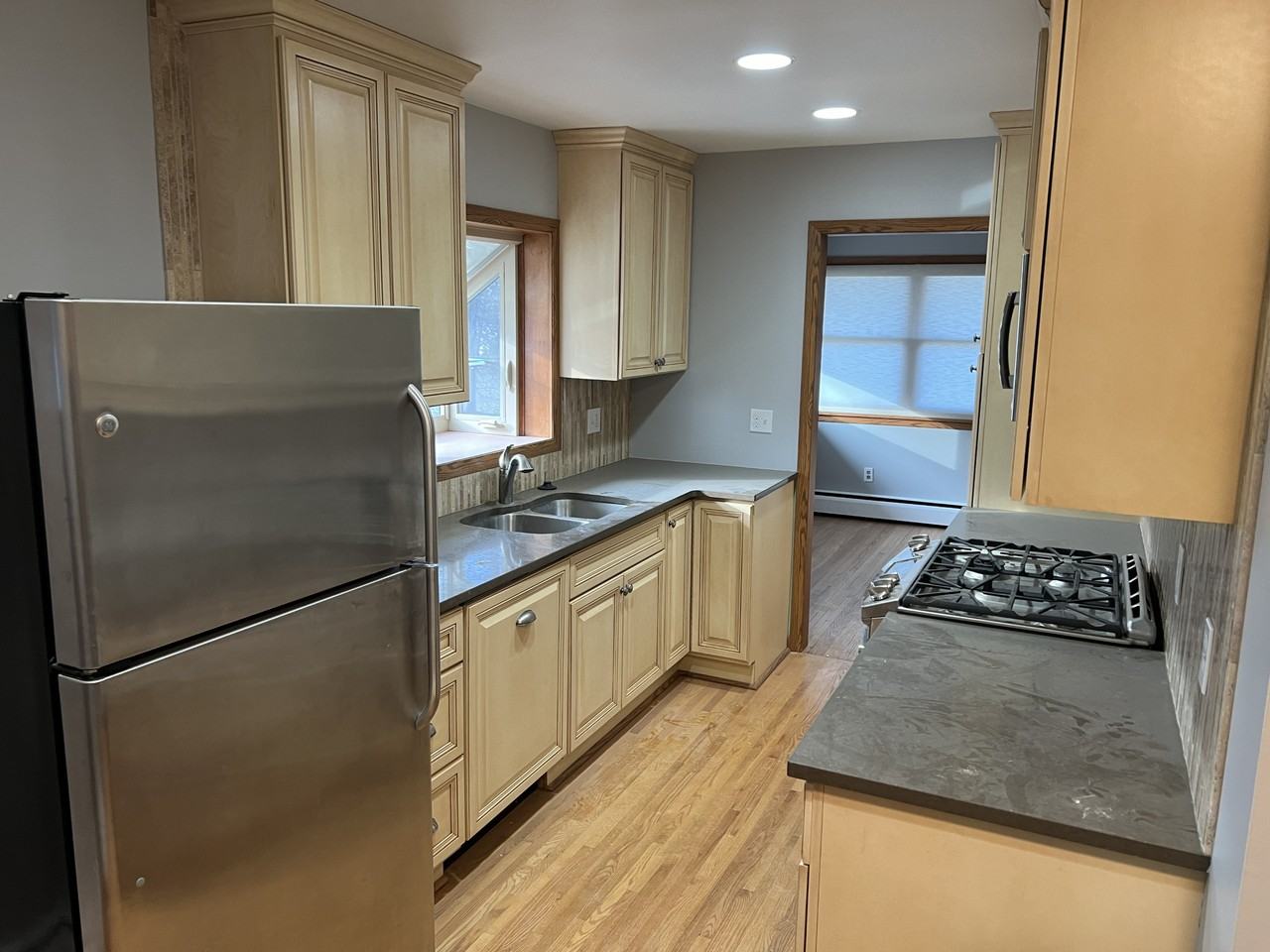 10625 32nd Ave N - Photo 5 of 12