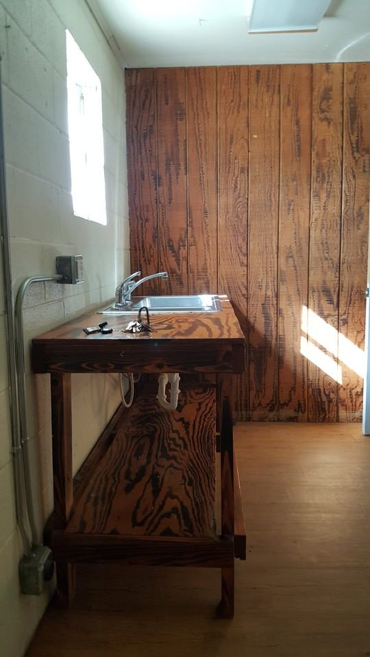 1015 11th St - Photo 2 of 13